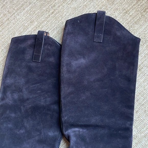 Navy suede high to the knee suede boot. Size 7 - Picture 7 of 7